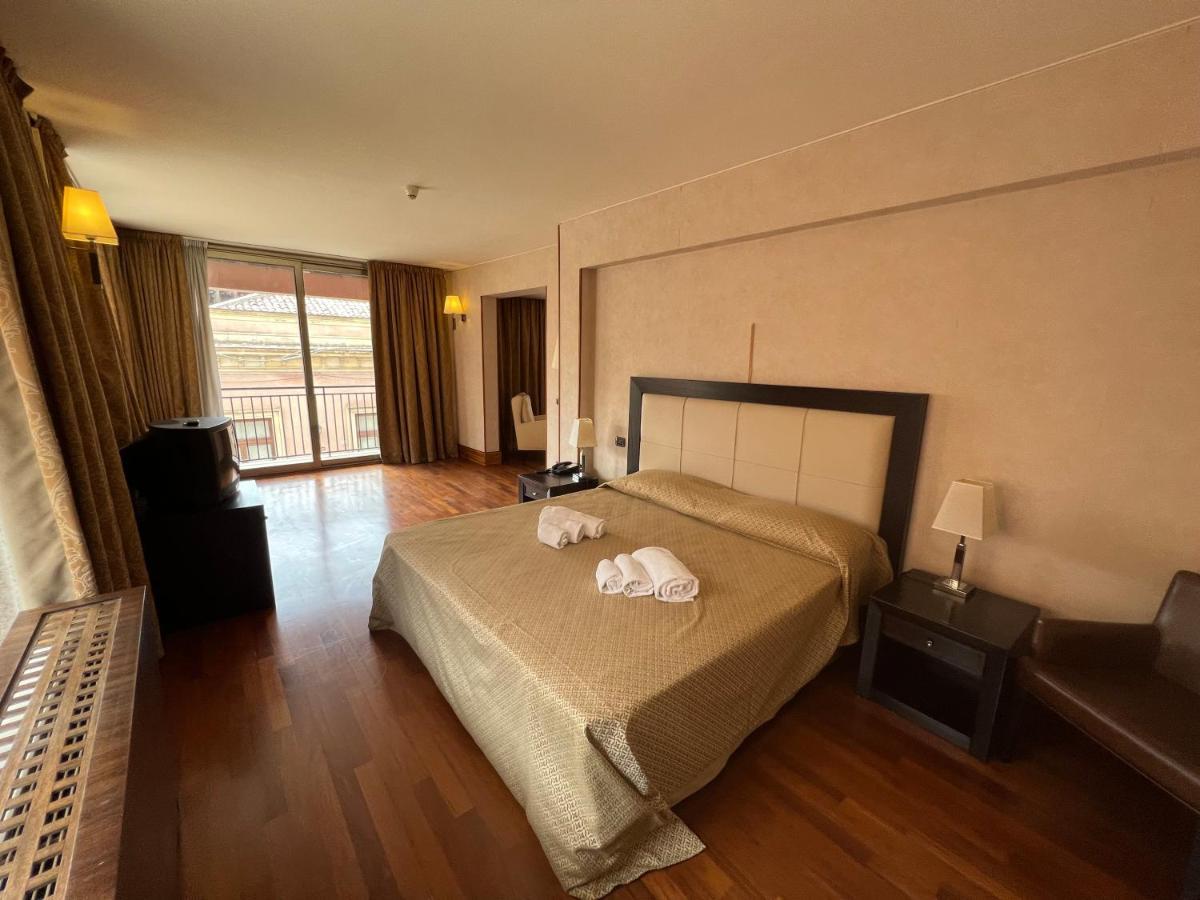 Hotel La Fenice Belpasso Eksteriør billede