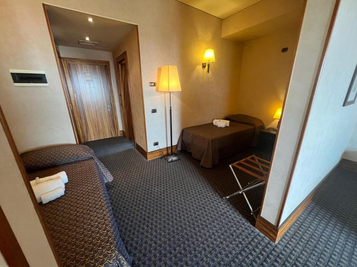 Hotel La Fenice Belpasso Eksteriør billede